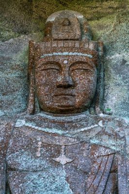 Ubeji Mask: Goudsmedenij en Spirituele Verbindingen van de Edo-Cultuur